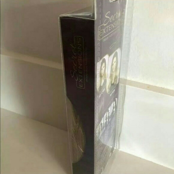 Daisy Fuentes: Secret Extensions - Picture 2 of 3